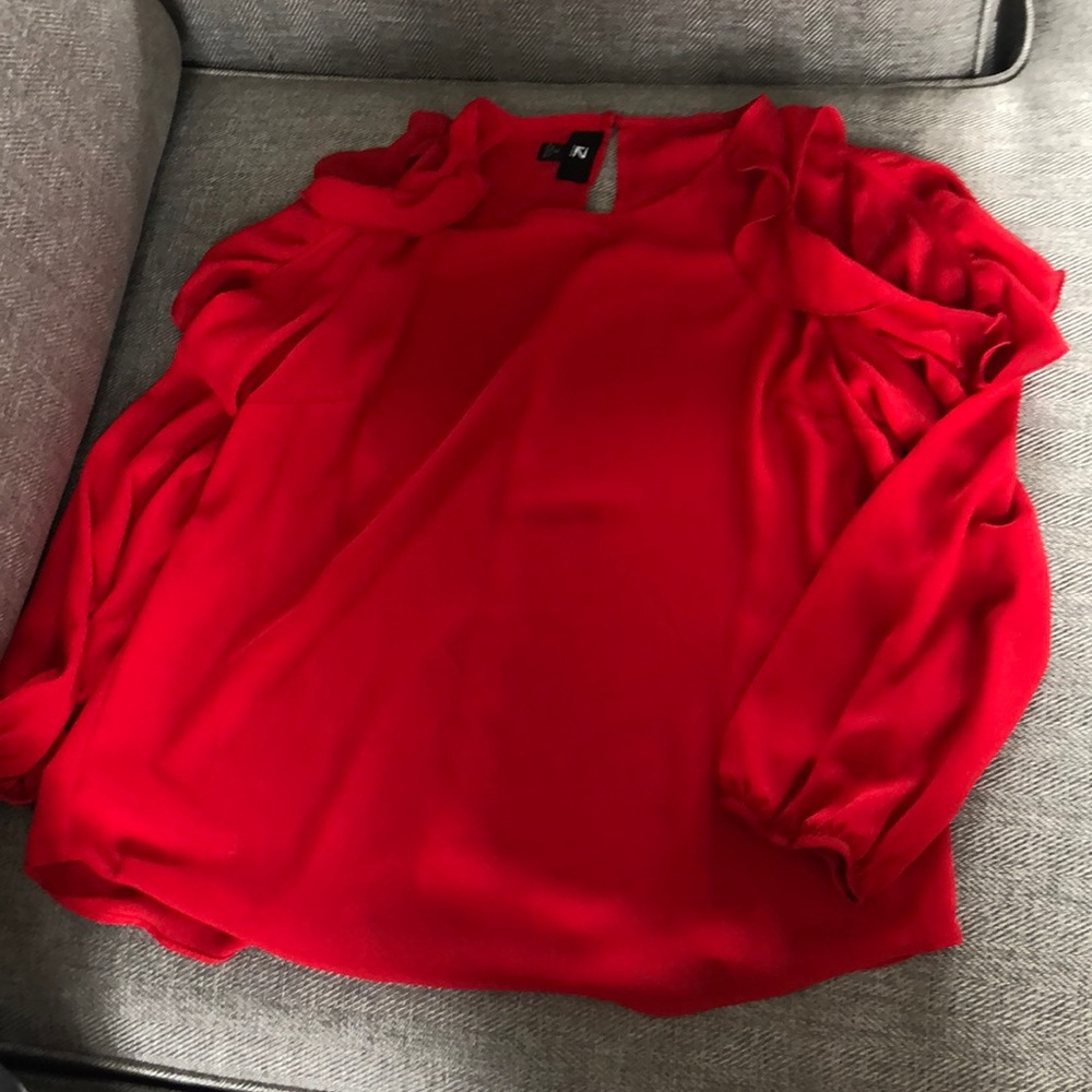 EUC Beautiful red top
